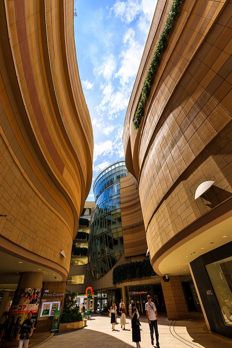 なんばパークス